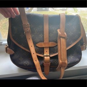 Louis Vuitton Saumur 30